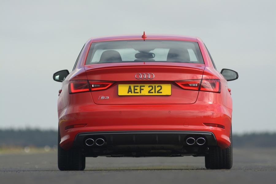  Audi S3 Sedan (8V) 2013 года  (UK) (фото 8 из 53)